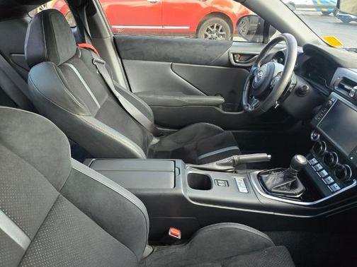 2023 Toyota GR86 PREMIUM