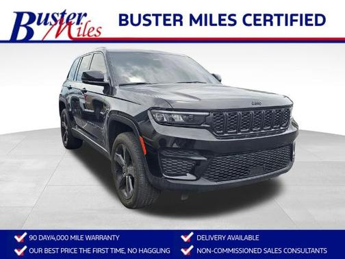 Diamond Black 2024 Jeep Grand Cherokee LAREDO