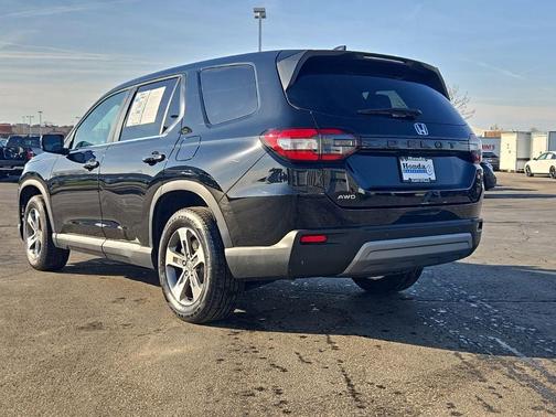 2023 Honda Pilot EX-L 7-Passenger