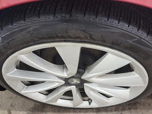 Red Multi 2018 Tesla Model 3 Long Range