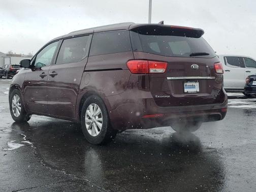 2016 Kia Sedona LX