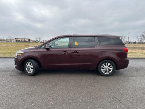 2016 Kia Sedona LX