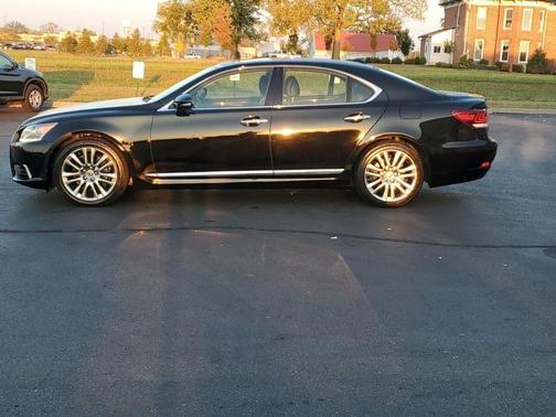 2016 Lexus LS 460 Base