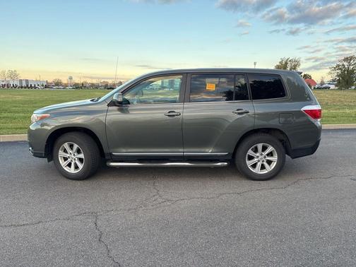 2011 Toyota Highlander Base