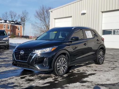 2022 Nissan Kicks SV