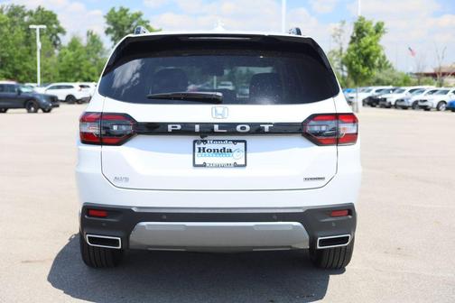Platinum White 2026 Honda Pilot Touring