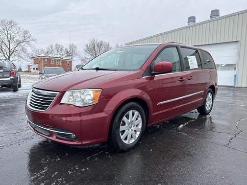 2016 Chrysler Town & Country Touring