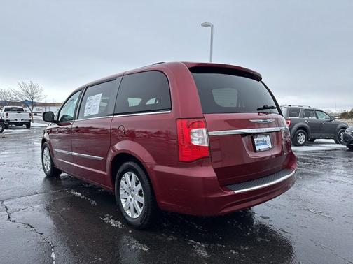 2016 Chrysler Town & Country Touring