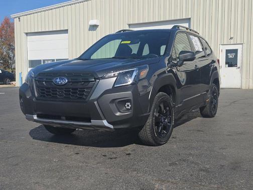 Magnetite Gray Metallic 2024 Subaru Forester Wilderness