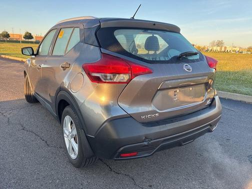 2018 Nissan Kicks S