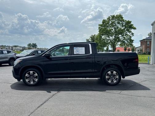 Crystal Black Pearl 2017 Honda Ridgeline RTL