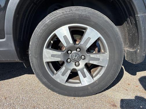Crystal Black Pearl 2017 Honda Ridgeline RTL