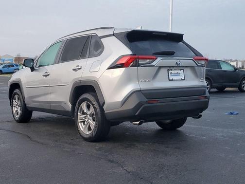 2023 Toyota RAV4 Hybrid XLE