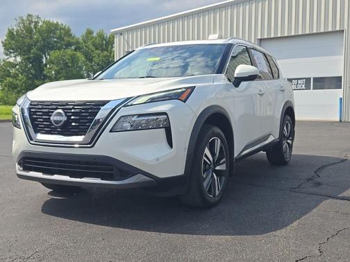 White 2023 Nissan Rogue SL
