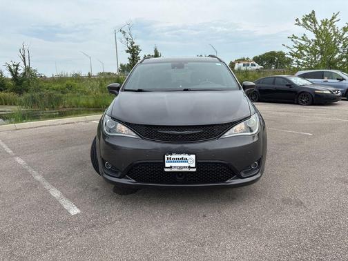 2019 Chrysler Pacifica Touring-L Plus