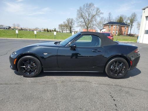 2021 Mazda MX-5 Miata Sport