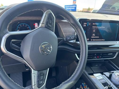 2024 Volkswagen Atlas 2.0T SEL