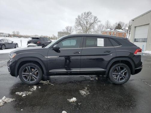 2021 Volkswagen Atlas Cross Sport 3.6L V6 SE w/Technology R-Line