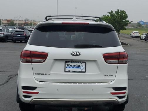 2016 Kia Sorento SX