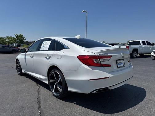 Platinum White Pearl 2018 Honda Accord Sport