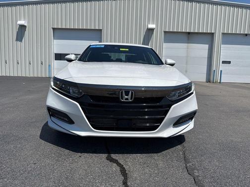 Platinum White Pearl 2018 Honda Accord Sport
