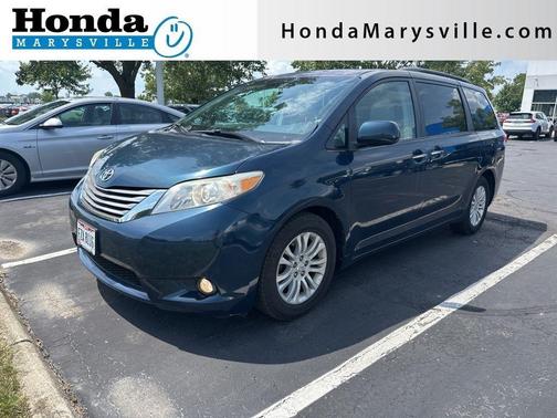2011 Toyota Sienna XLE