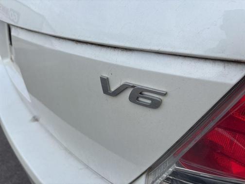 White Diamond Pearl 2009 Honda Accord EX-L