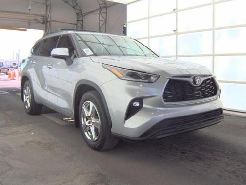 2021 Toyota Highlander LE