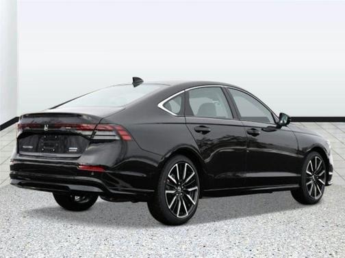 Crystal Black Pearl 2026 Honda Accord Hybrid Touring
