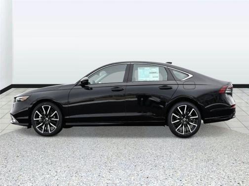 Crystal Black Pearl 2026 Honda Accord Hybrid Touring