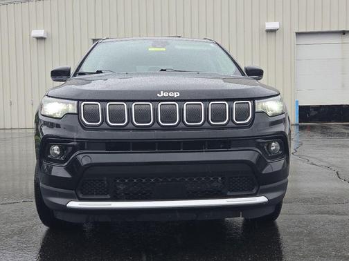 Diamond Black 2022 Jeep Compass Limited