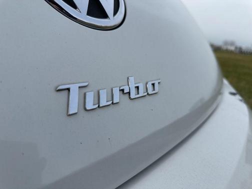 2012 Volkswagen Beetle 