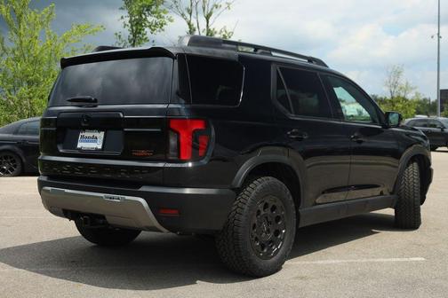 Crystal Black Pearl 2026 Honda Passport TrailSport Elite Blackout