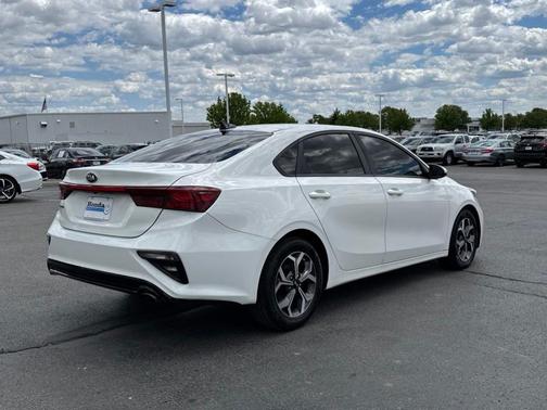 Clear White 2019 Kia Forte LXS