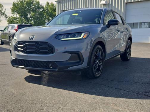 Urban Gray Pearl 2023 Honda HR-V Sport