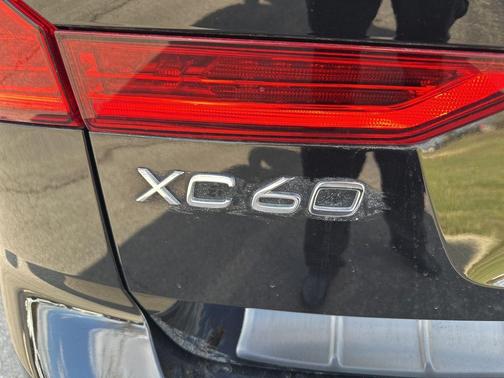 2018 Volvo XC60 T5 Momentum