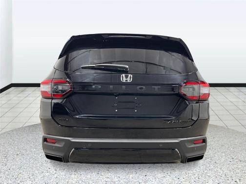 Crystal Black Pearl 2026 Honda Pilot Black Edition