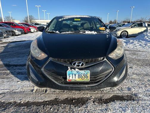 2013 Hyundai ELANTRA SE