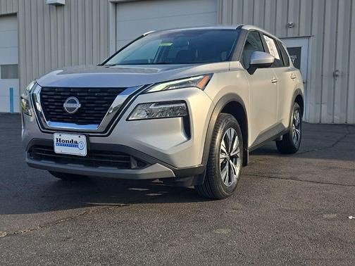 Brilliant Silver Metallic 2023 Nissan Rogue SV