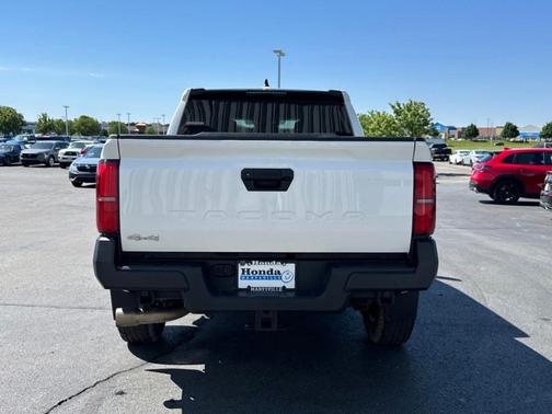 Ice 2024 Toyota Tacoma SR