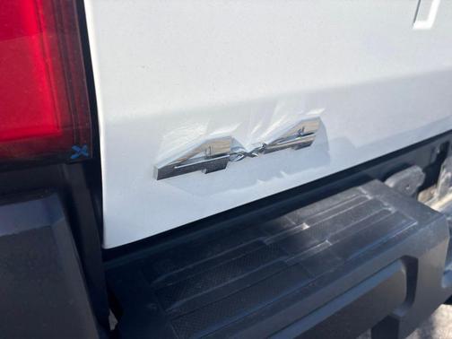 Ice 2024 Toyota Tacoma SR