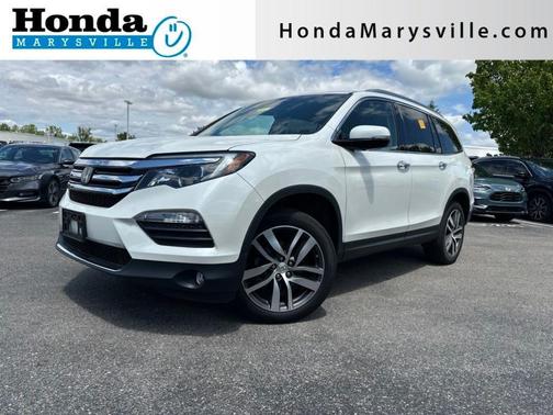 White Diamond Pearl 2017 Honda Pilot Touring