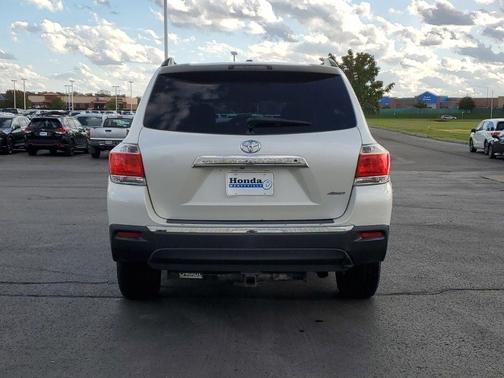 2012 Toyota Highlander SE