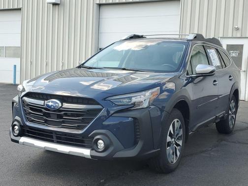 2023 Subaru Outback Touring