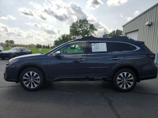 2023 Subaru Outback Touring