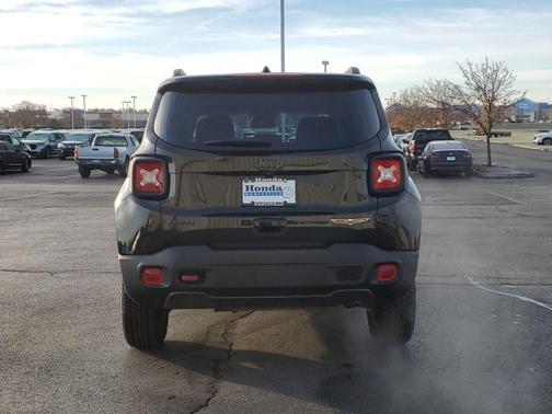 2022 Jeep Renegade Trailhawk