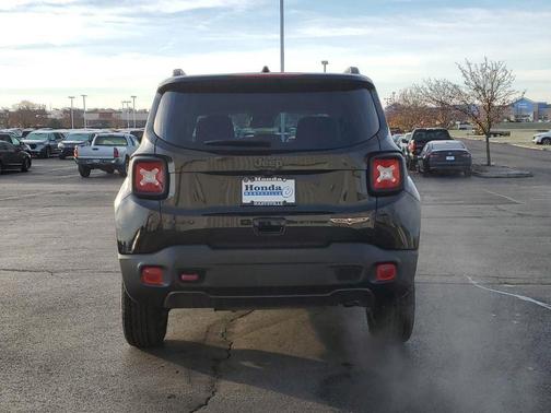 2022 Jeep Renegade Trailhawk