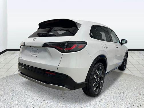 Platinum White 2027 Honda HR-V EX-L