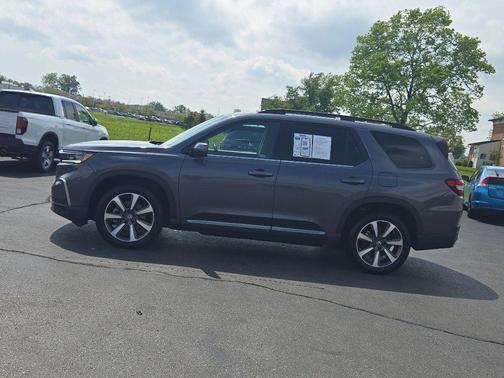 Modern Steel Metallic 2024 Honda Pilot Elite