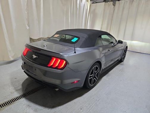 2022 Ford Mustang EcoBoost Premium